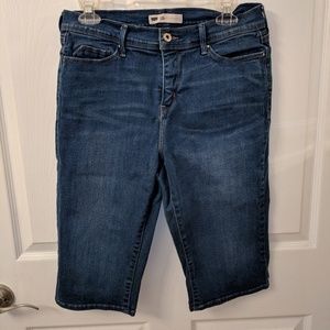 Size 12P jean capris